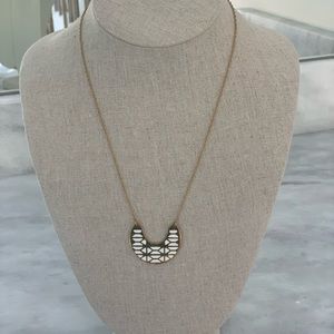 Stella & Dot Breezeblock Pendant Necklace